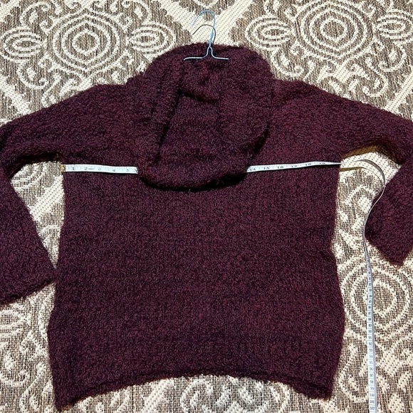 Cowl neck Lauren Conrad Sweater size medium mauve  / purple color - Picture 7 of 7
